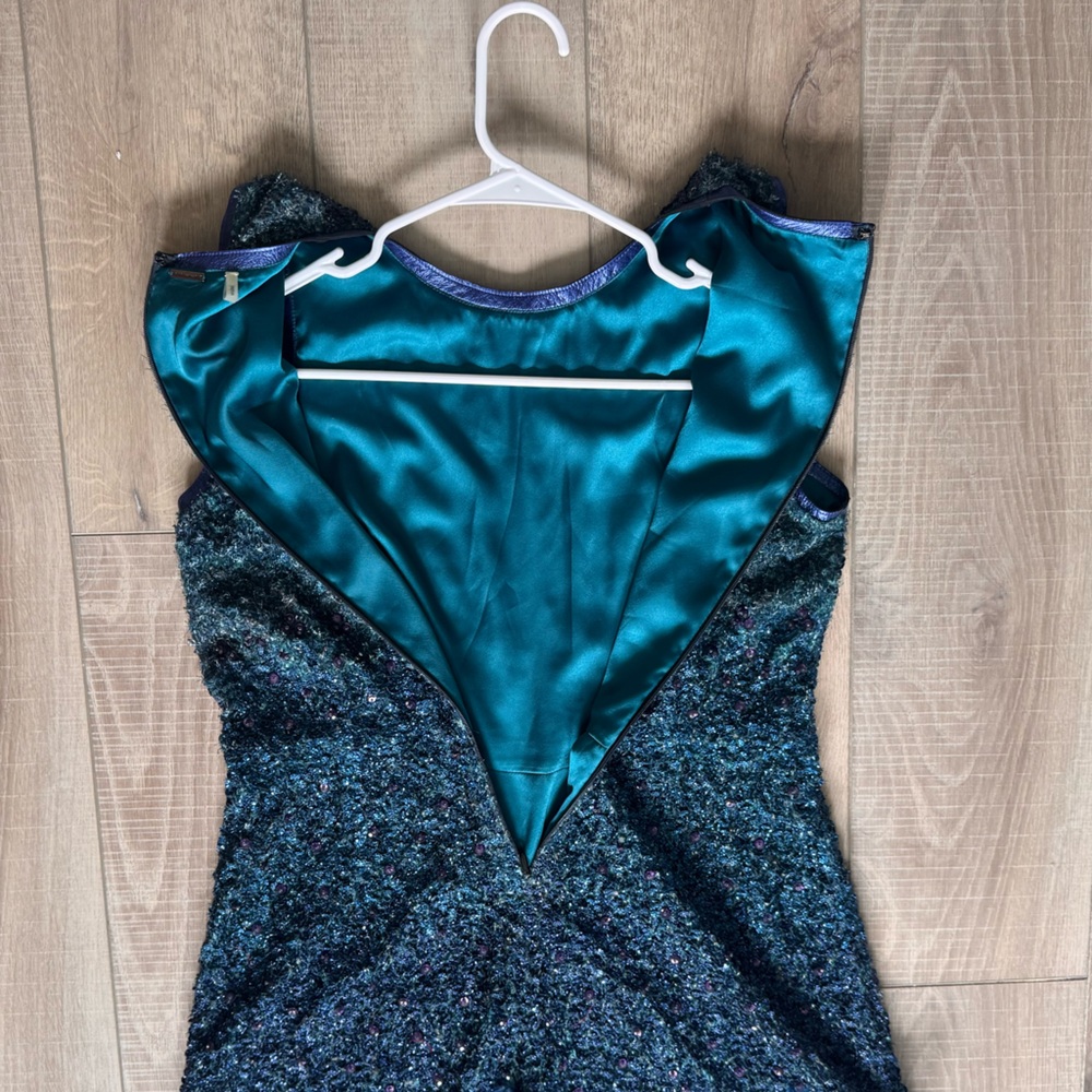 Elie Tahari Lyra Shift Dress Teal-Blue Sleeveless Feather Hem Mini Dress Luxury - Picture 10 of 11